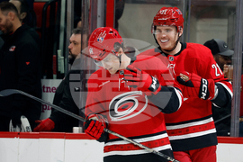 Blackhawks Hurricanes Hockey