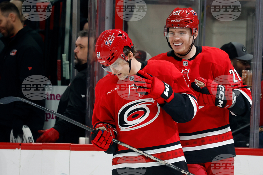 Blackhawks Hurricanes Hockey