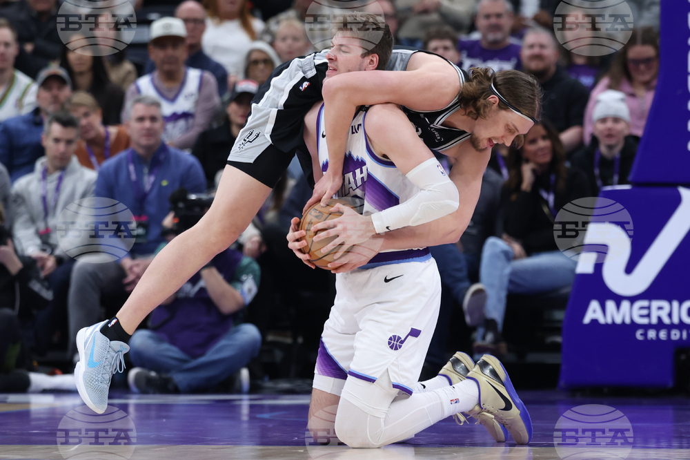 Spurs Jazz Basketball