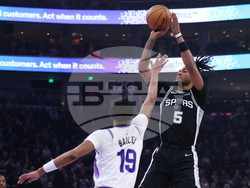 Spurs Jazz Basketball