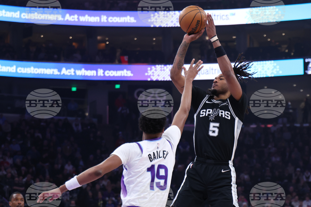 Spurs Jazz Basketball