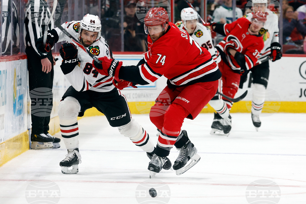 Blackhawks Hurricanes Hockey