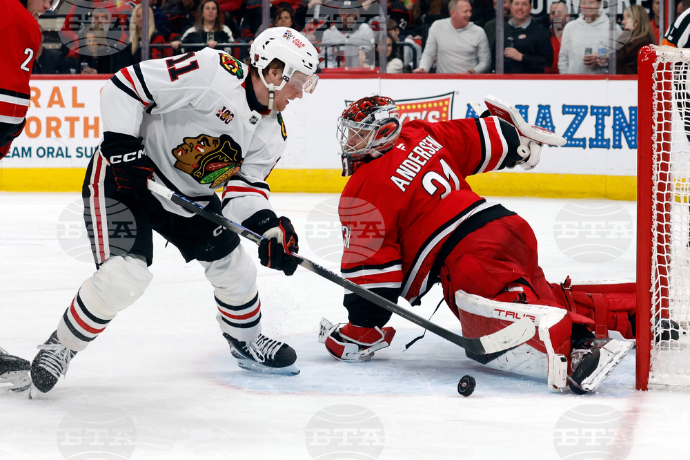 Blackhawks Hurricanes Hockey