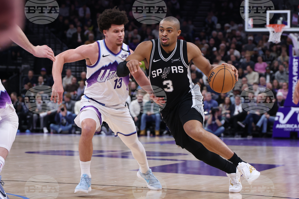 Spurs Jazz Basketball