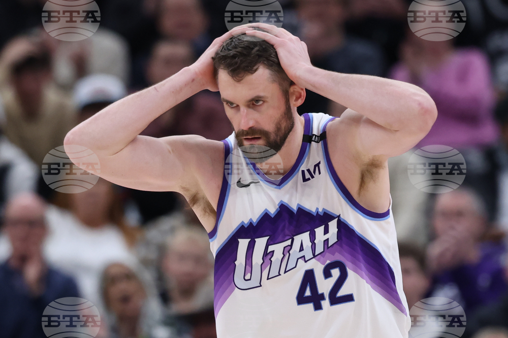 Spurs Jazz Basketball