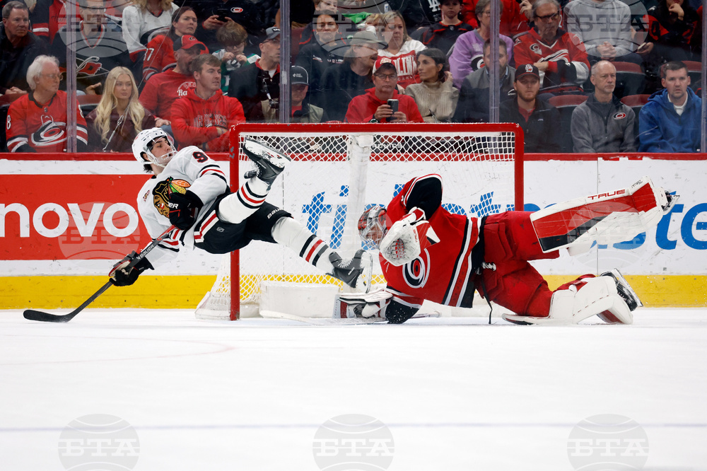 Blackhawks Hurricanes Hockey