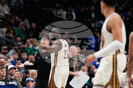 Warriors Mavericks Basketball