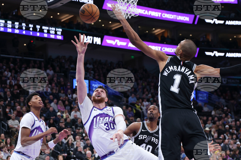 Spurs Jazz Basketball