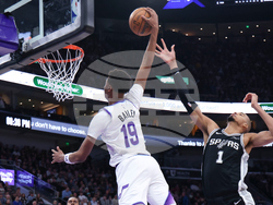 Spurs Jazz Basketball