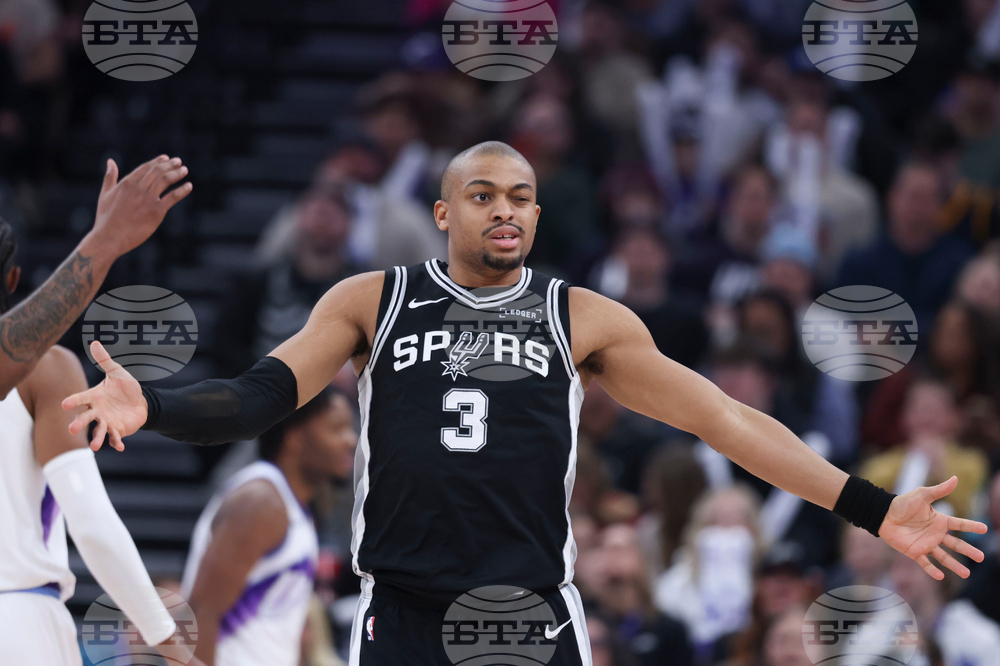 Spurs Jazz Basketball