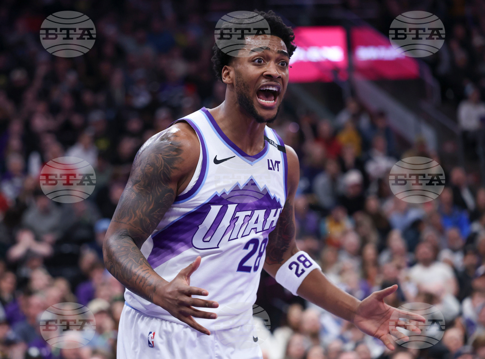 Spurs Jazz Basketball