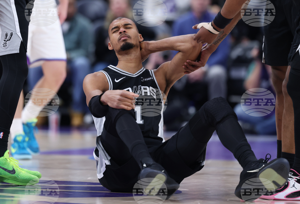 Spurs Jazz Basketball