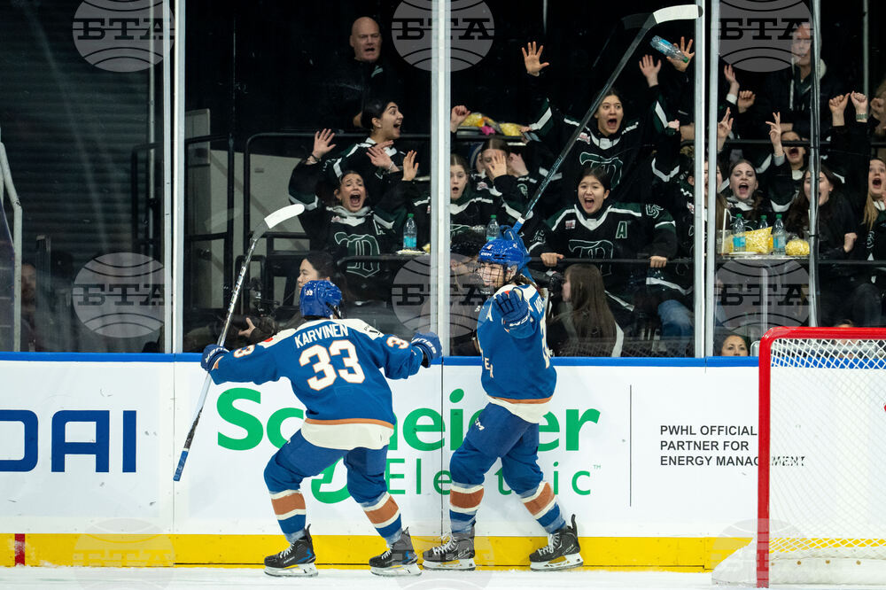 PWHL Sceptres Goldeneyes Hockey