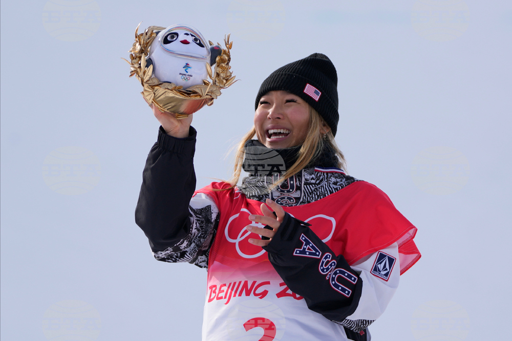 Chloe Kim Snowboarding