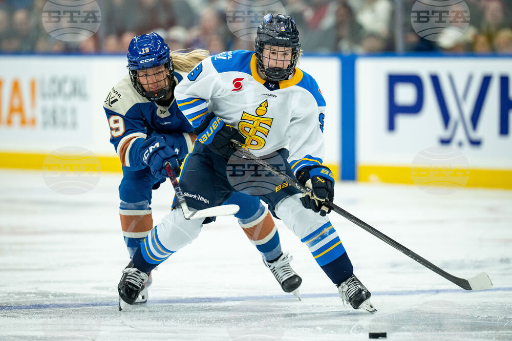 PWHL Sceptres Goldeneyes Hockey