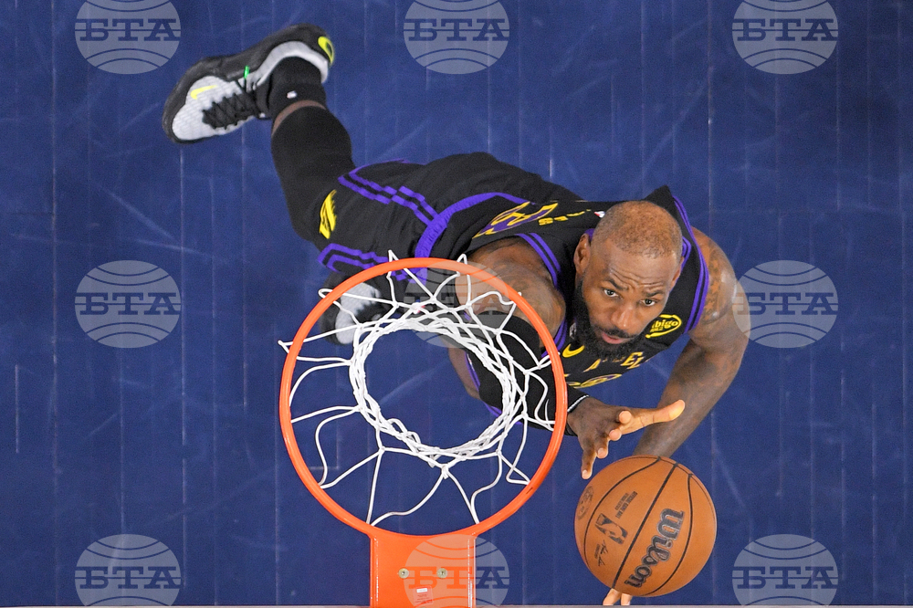 Клипърс победи Лейкърс в дербито на Лос Анджелис в Националната баскетболна асоциация