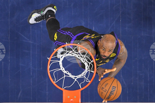 Клипърс победи Лейкърс в дербито на Лос Анджелис в Националната баскетболна асоциация