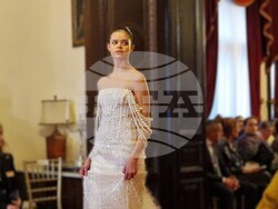 Йозлем Сюер, един от водещите модни дизайнери на Турция, представи в София колекция на тема „Истанбул–София“, снимка – Даниел Димитров/БТА