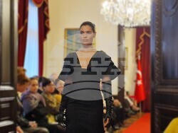 Йозлем Сюер, един от водещите модни дизайнери на Турция, представи в София колекция на тема „Истанбул–София“, снимка – Даниел Димитров/БТА