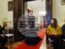 Йозлем Сюер, един от водещите модни дизайнери на Турция, представи в София колекция на тема „Истанбул–София“, снимка – Даниел Димитров/БТА