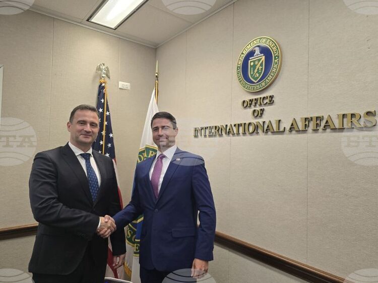 Energy Minister Holds Online Meeting with U.S. Acting Assistant Secretary for International Affairs Office