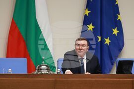 Народно събрание - заседание - липса на кворум - Костадин Ангелов