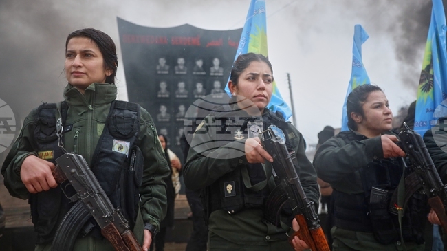 Турски футболен клуб е заплашен със санкции след споделяне на видео в подкрепа на кюрдските бойци в Сирия 