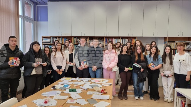 В Професионалната гимназия по хранителни технологии и техника в Пловдив отличиха победителите в конкурса за ръкописно писмо