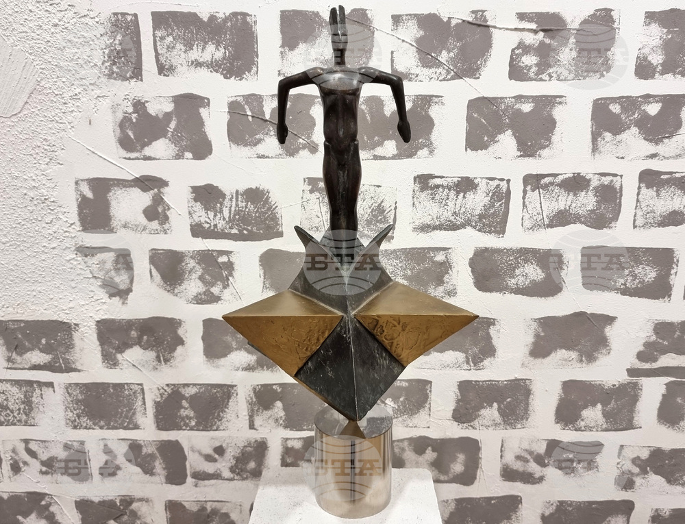 Варна - Кирил Янев - изложба „Митове от другата реалност“