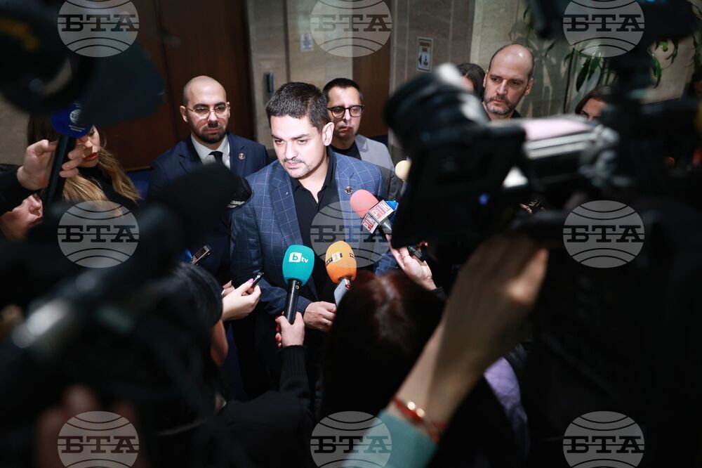 Парламент - кулоари - МЕЧ - пресконференция