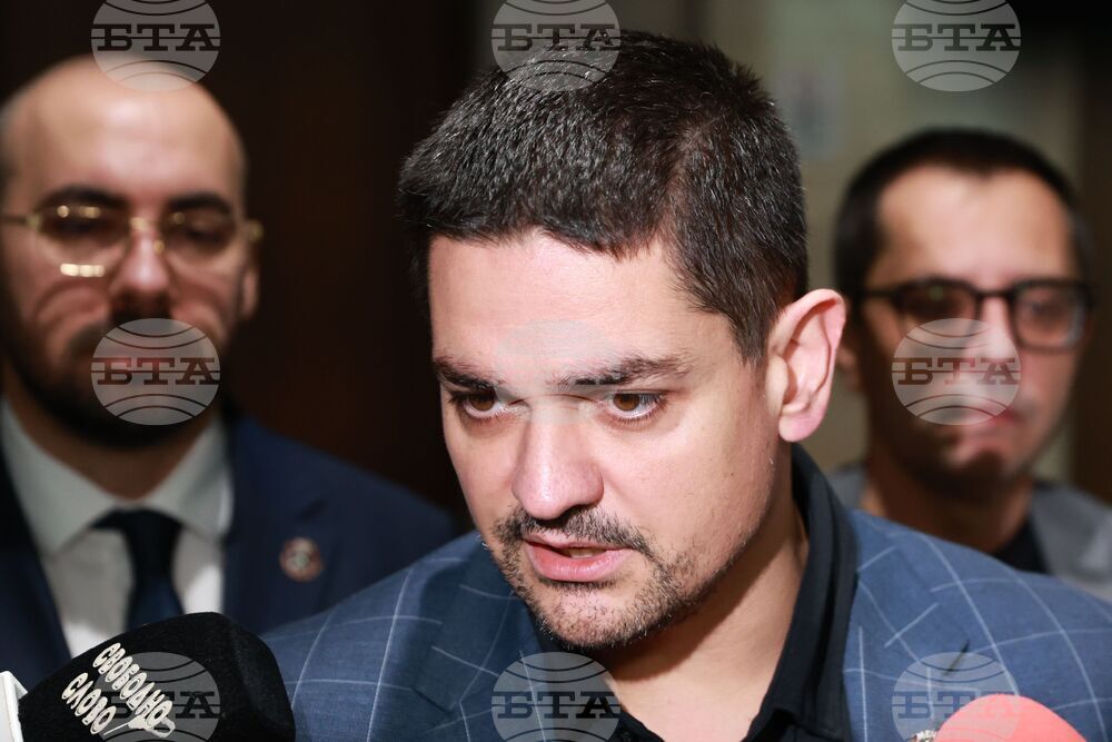 Парламент - кулоари - МЕЧ - пресконференция