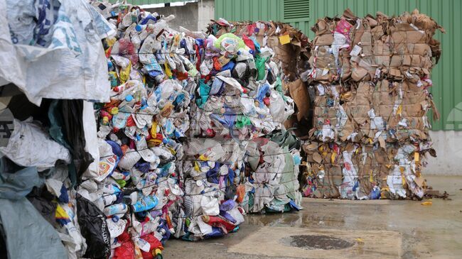 Площадка за предварително третиране на неопасни смесени битови отпадъци и компостиране на разделно събрани биоотпадъци бе открита край село Равадиново