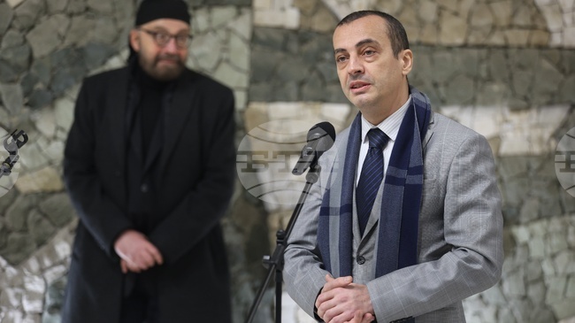 „Зелено сърце“ е първа и единствена по рода си в България мозайка, каза доц. Тодор Чобанов на откриването на инсталацията