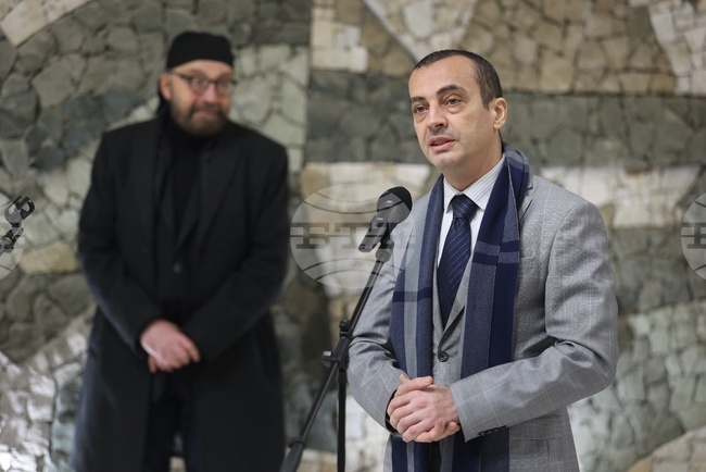 „Зелено сърце“ е първа и единствена по рода си в България мозайка, каза доц. Тодор Чобанов на откриването на инсталацията