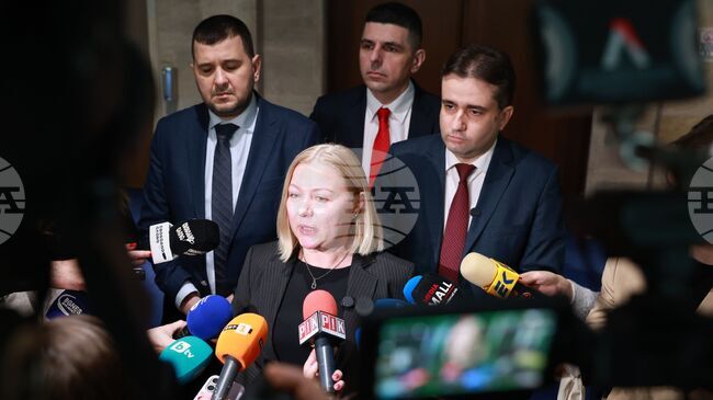  „Демократична България“ настоява ратификацията на документа за присъединяване към Съвета за мир да не се разглежда от НС преди да се произнесе Конституционният съд