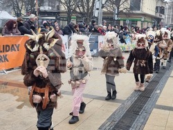 Перник - „Сурвакариада“ - младежко маскарадно дефиле