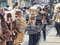 Перник - „Сурвакариада“ - младежко маскарадно дефиле