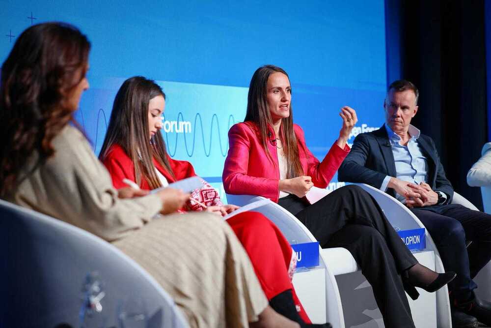 Европа трябва да преосмисли отношенията си със САЩ на Доналд Тръмп, за да оцелее, заяви румънският външен министър Оана Цою