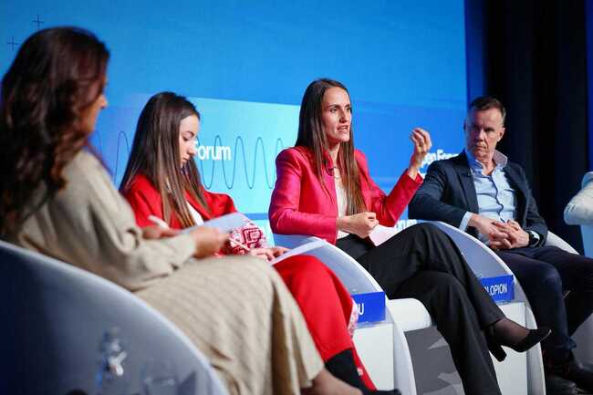 Европа трябва да преосмисли отношенията си със САЩ на Доналд Тръмп, за да оцелее, заяви румънският външен министър Оана Цою