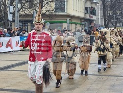 Перник - „Сурвакариада“ - младежко маскарадно дефиле