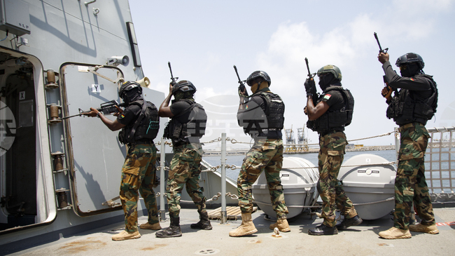 Шестима души загинаха при блъсканица по време на кампания за набиране на военнослужещи в Гана