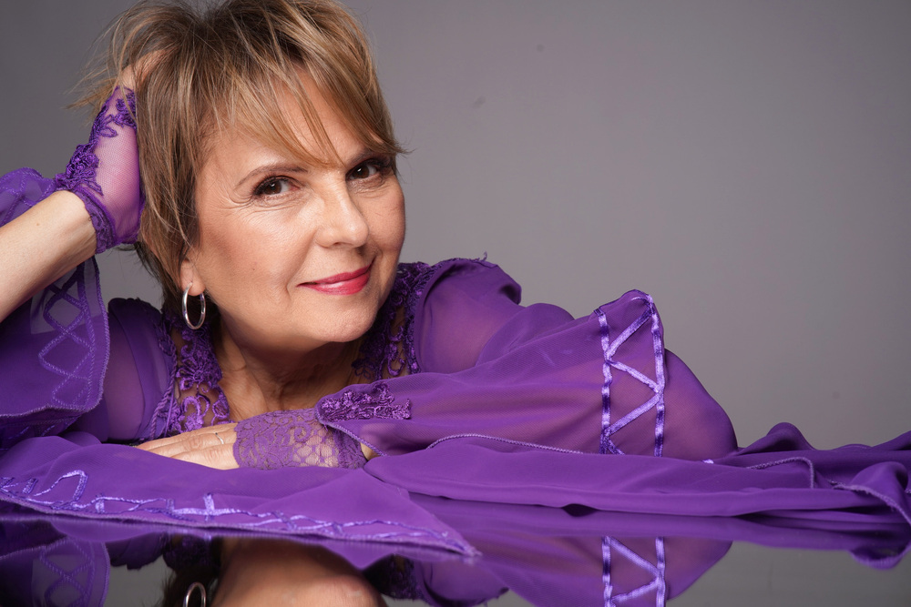 Известната сръбска певица Биляна Кръстич ще изпее три песни от българския фолклор във Виена 