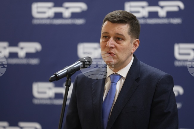 Вярвам, че конкурсът и изложбата „По стъпките на Сирак Скитник“ изпълняват завета на Сирака и мисията на БНР, каза Милен Митев