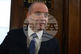 Министерство на транспорта и съобщенията - зарядни центрове - договор