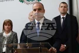 Министерство на транспорта и съобщенията - зарядни центрове - договор