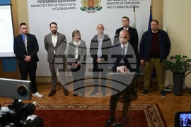 Министерство на транспорта и съобщенията - зарядни центрове - договор