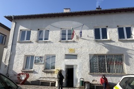 Село Белчин - полиция - жители - среща