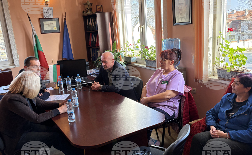 Село Белчин - полиция - жители - среща