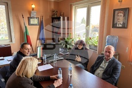 Село Белчин - полиция - жители - среща