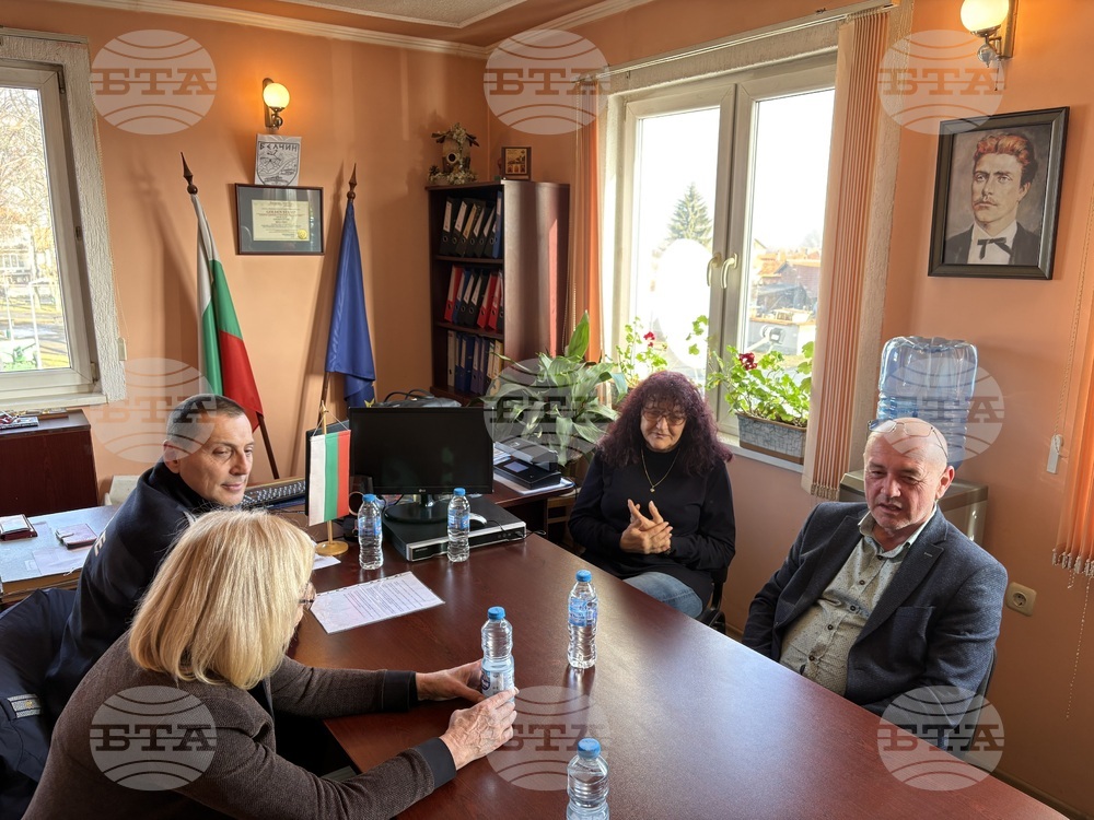 Село Белчин - полиция - жители - среща